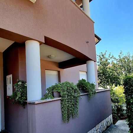 Apartments Ema Pula Exterior foto